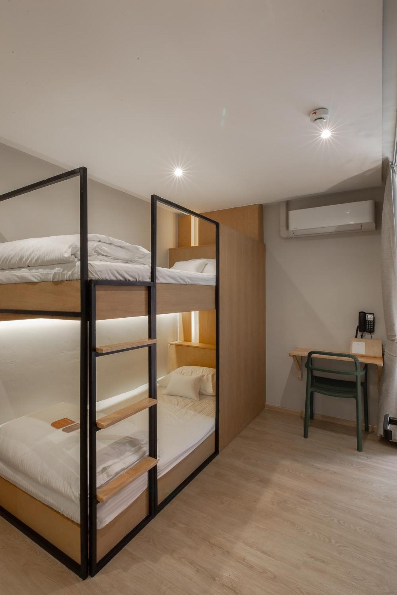 Double B Hostel Bangkok Dış mekan fotoğraf