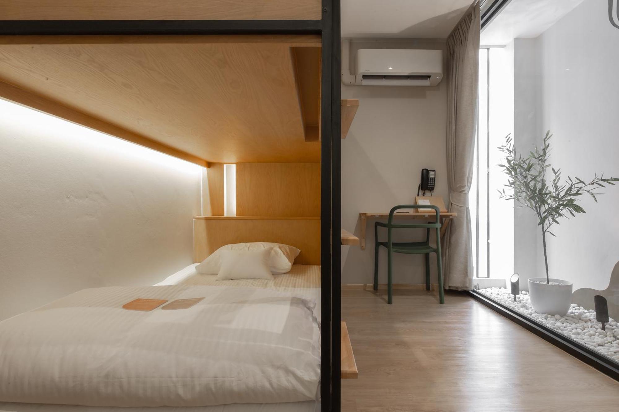 Double B Hostel Bangkok Dış mekan fotoğraf